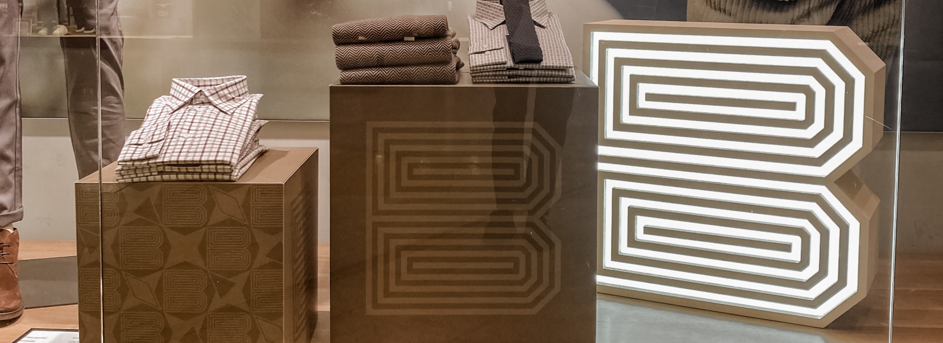 Storefront's elements at the Bytom store